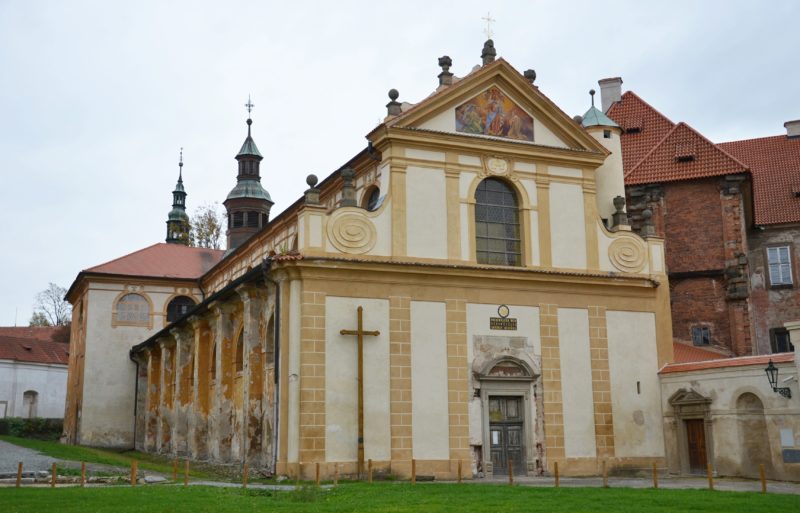 Průčelí kostela v roce 2015